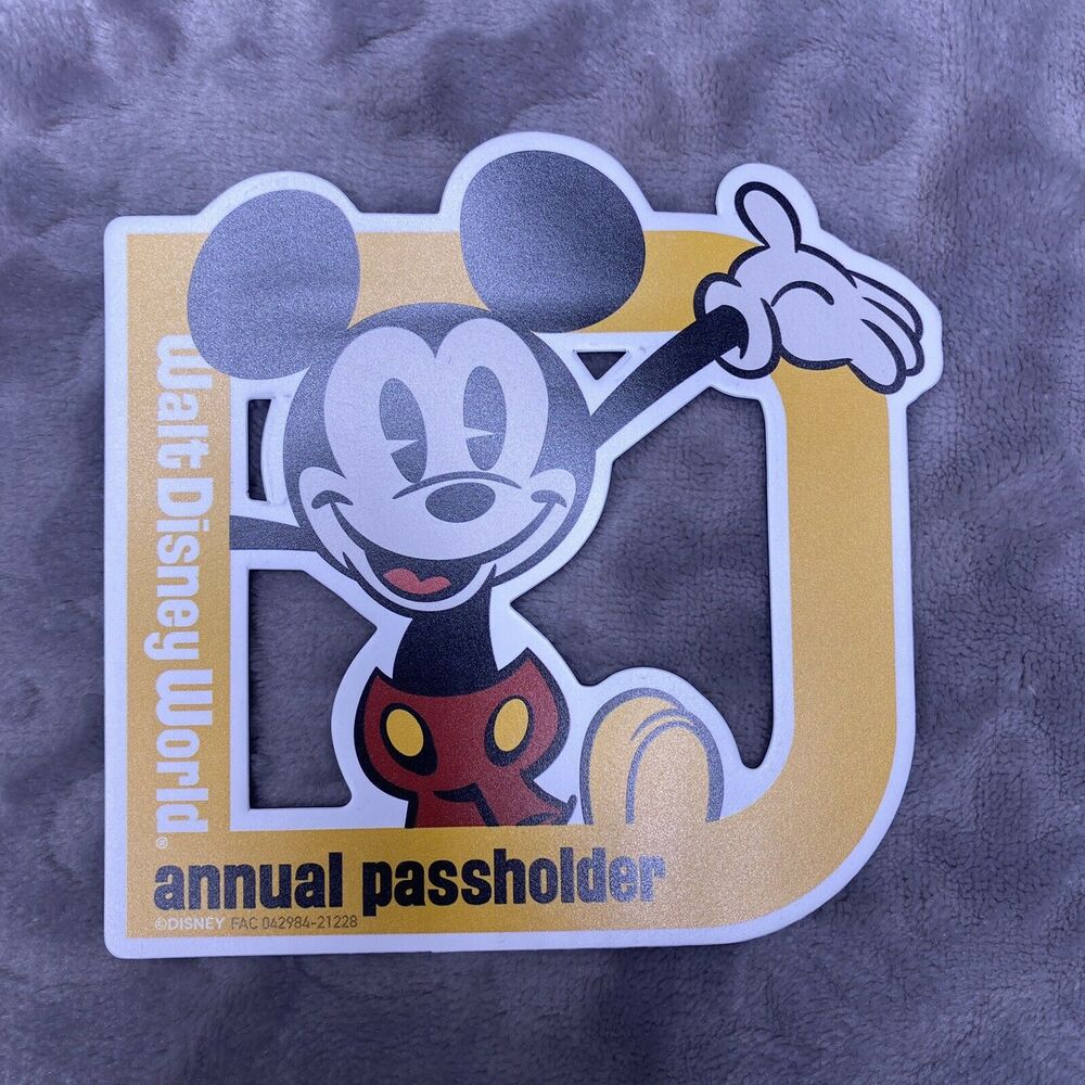 Walt Disney World Annual Passholder Magnet 2021